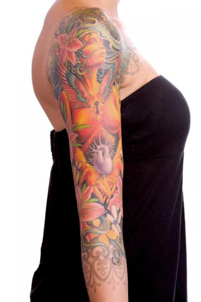 Tatuaje Hombro Fantasy Corazon por Analog Tattoo