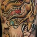 tatuaje Brazo Fantasy Dinosaurio por Levy Hilton