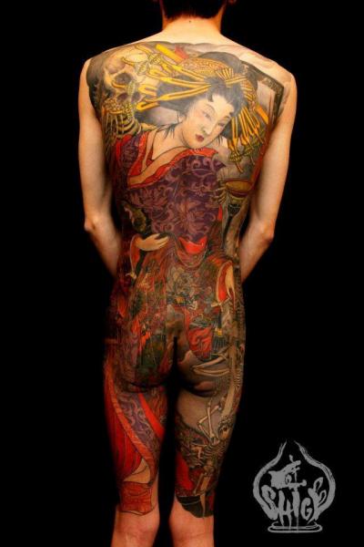 Tatuagem Japonesas Mulher Costas por Yellow Blaze Tattoo