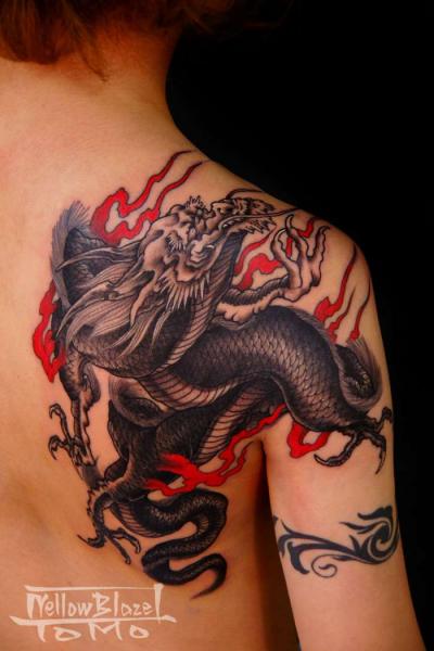 Tatuaggio Spalla Giapponesi Draghi di Yellow Blaze Tattoo
