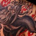 tatouage Épaule Japonais Dragon par Yellow Blaze Tattoo