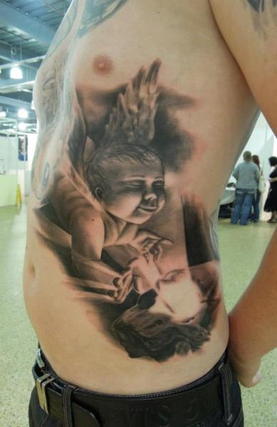 Tatuaggio Fantasy Fianco Angeli di Heidi Hay Tattoo