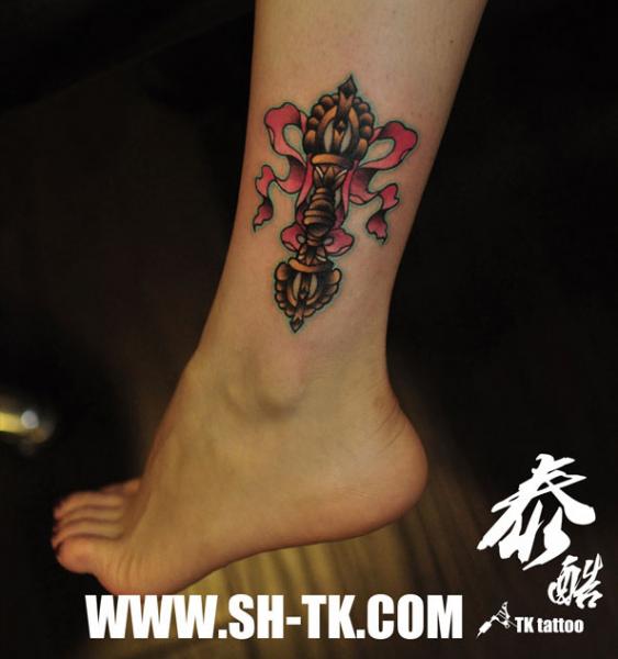 Fantasy Leg Key Tattoo by SH TH