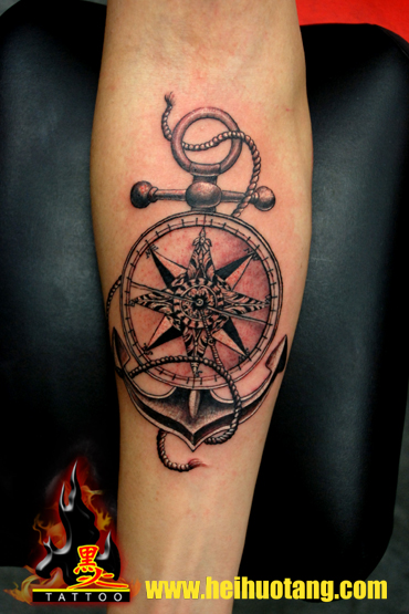 Arm Anker Kompass Tattoo von Heihuotang Tattoo