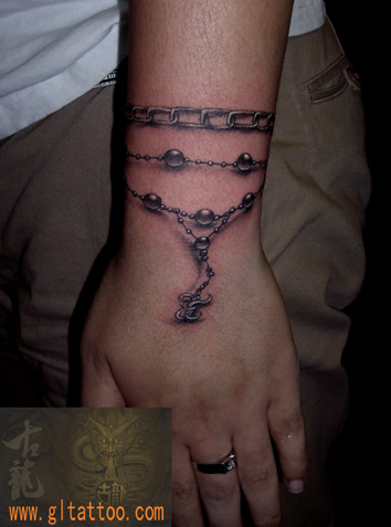 腕 3D 鎖 タトゥー よって GL Tattoo