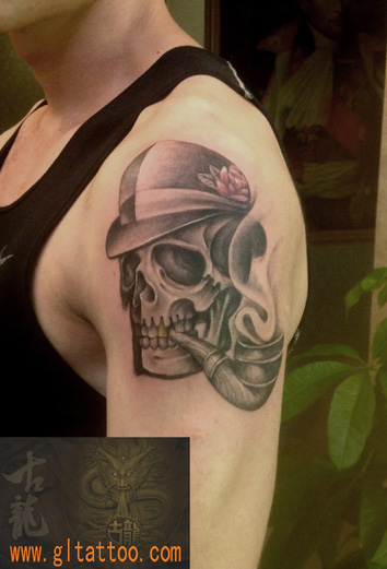 Shoulder Skull Hat Tattoo by GL Tattoo