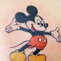 Schulter Fantasie Mickey Mouse tattoo von GZ Tattoo