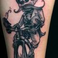 tatuaje Brazo Fantasy Esqueleto Bicicleta por Elektrisk Tatovering