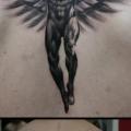 tatuaje Fantasy Espalda Alas por Elektrisk Tatovering