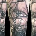 tatuaggio Braccio Realistici Galeone di Attitude Tattoo Studio