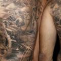 tatuaggio Realistici Schiena Musica di 28 Tattoo
