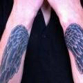 Arm Flügel tattoo von World's End Tattoo