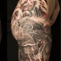 Fantasie Bein Rücken Po Phoenix tattoo von Shane Tan