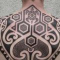 tatuaż Plecy Tribal Maoryski przez Mahakala Tattoo