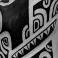 tatuaje Lado Tribal Maori por Mahakala Tattoo