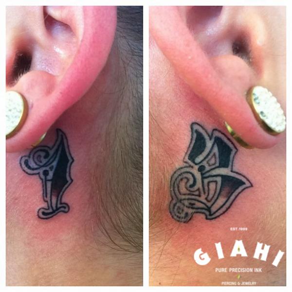 Lettering Face Tattoo by Giahi