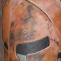Schulter Realistische Helm tattoo von Giahi