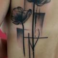 tatuaje Flor Espalda por Skin Deep Art