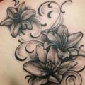 Shoulder Flower tattoo by Skin Deep Art