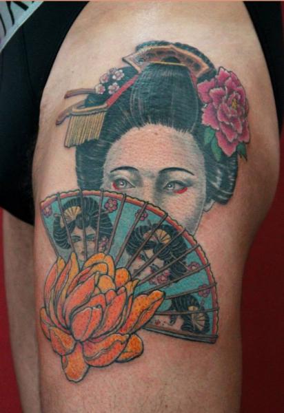 Tatuaje Geisha por Skin Deep Art