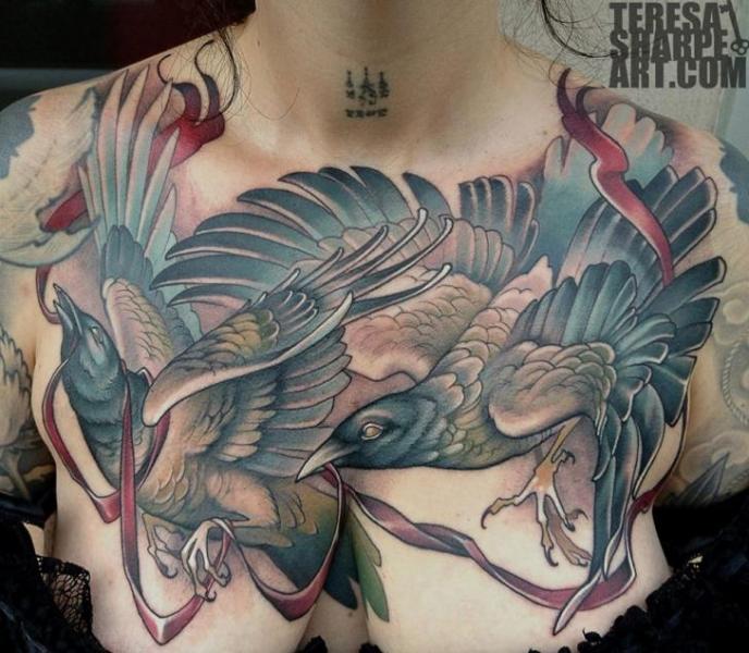 Tatuaż Realistyczny Wrona Pierś przez Teresa Sharpe