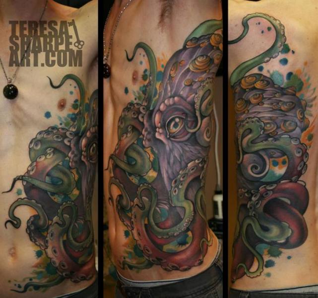 Tatuagem Lado Polvo por Teresa Sharpe