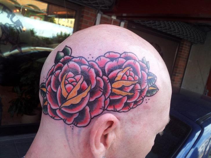 Tatouage Old School Fleur Tête par Stay True Tattoo