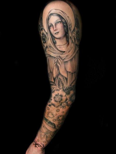 Tatuaggio Spalla Religiosi di Evil From The Needle