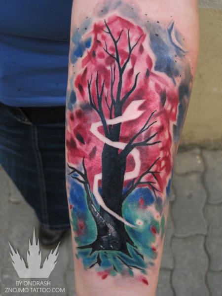 Tatuaje Brazo Fantasy Árbol por Ondrash Tattoo