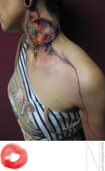 Tatuaggio Spalla Collo Gatto Linea di Ondrash Tattoo