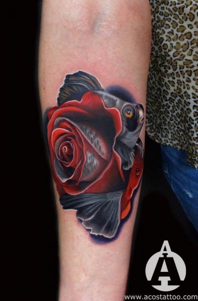 Arm Blumen Fisch Tattoo von Andres Acosta
