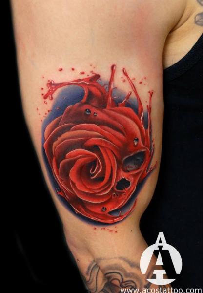 Arm Blumen Totenkopf Tattoo von Andres Acosta
