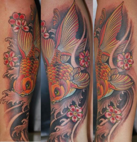 Tatuaje Brazo Japoneses Pescado por Silvercrane Tattoo