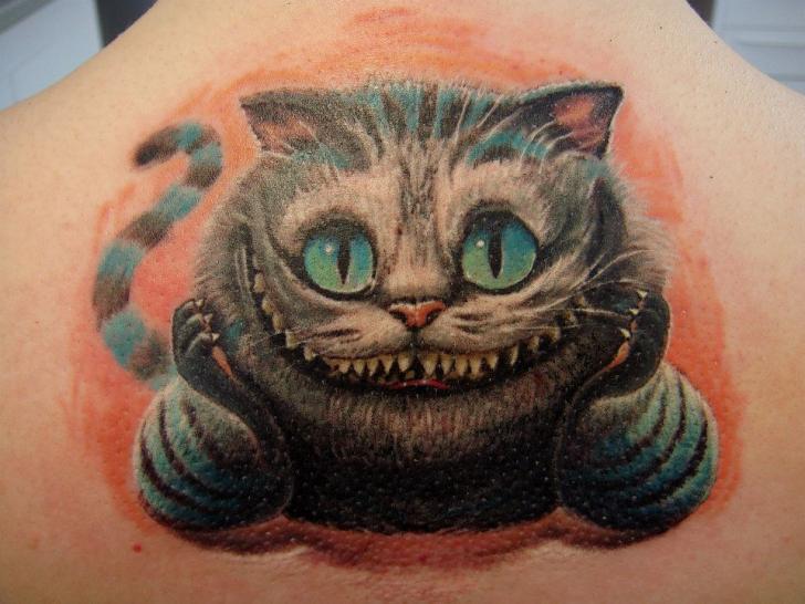 Tatuaje Fantasy Espalda Gato por Roman Kuznetsov Tattoo