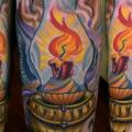 Fantasie Waden Lampe Kerze tattoo von Vince Villalvazo