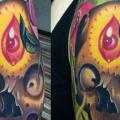 Schulter Fantasie Totenkopf tattoo von Vince Villalvazo