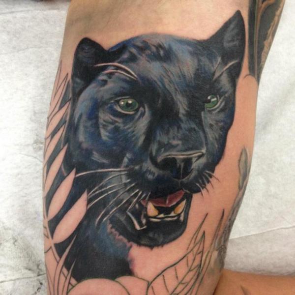 Arm Realistische Panther Tattoo von Tantrix Body Art
