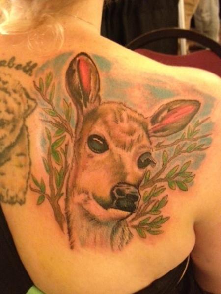 Tatuaggio Realistici Schiena Bambi di Tantrix Body Art