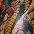 tatuaggio Serpente Polpaccio Old School di Ollie XXX