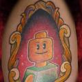 tatuaje Fantasy Medallón Lego por Hellyeah Tattoos