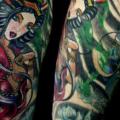Japanische Geisha Oberschenkel tattoo von Crossover