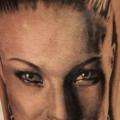 Porträt Realistische Bein tattoo von Georgi Kodzhabashev