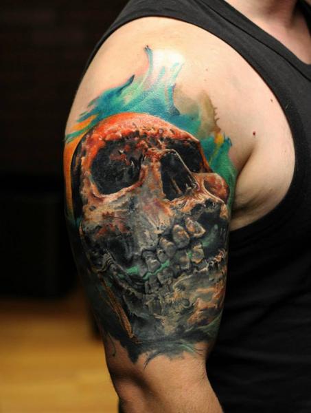 Schulter Totenkopf Tattoo von Bloodlines Gallery