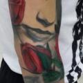 Blumen Frauen Sleeve tattoo von Putka Tattoos