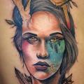 Frauen Vogel Oberschenkel Abstrakt tattoo von Earth Gasper Tattoo