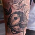 tatuaggio Braccio Fiore Simbolo 3d di Eddy Tattoo