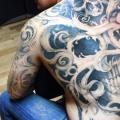 Totenkopf Rücken tattoo von Eddy Tattoo