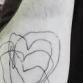 Arm Herz Linien tattoo von Julia Rehme