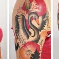 tatuaje Hombro Cisne por Julia Rehme