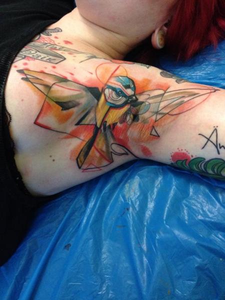 Tatuagem Ombro Pássaro Abstrato por Voller Konstrat